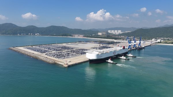 利来国国际网站幼漠港区汽车今年累计出口超5万辆